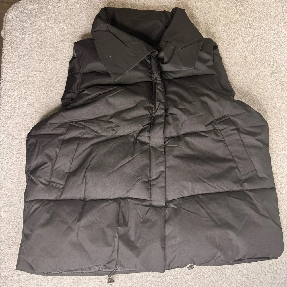 Black Puffer Vest Quilted Sleeveless Jacket Pockets Cozy Winter Layer Size 2XL